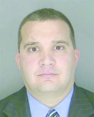 Police Officer sentenced to 1 year in jail on statutory rape case and forced to resign